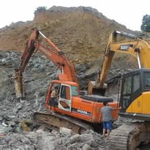 廈門(mén)小型挖掘機(jī)租賃 建軍協(xié)城建筑工程公司專業(yè)供應(yīng)與設(shè)備租賃服務(wù)